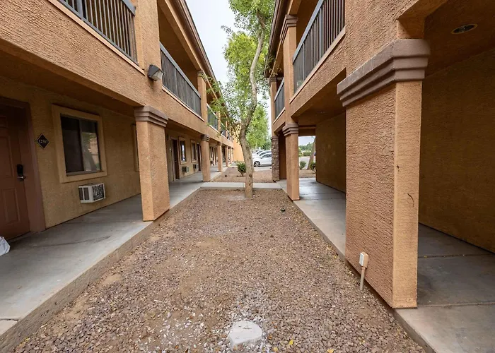 Retreat Cozy For 2 Tolleson